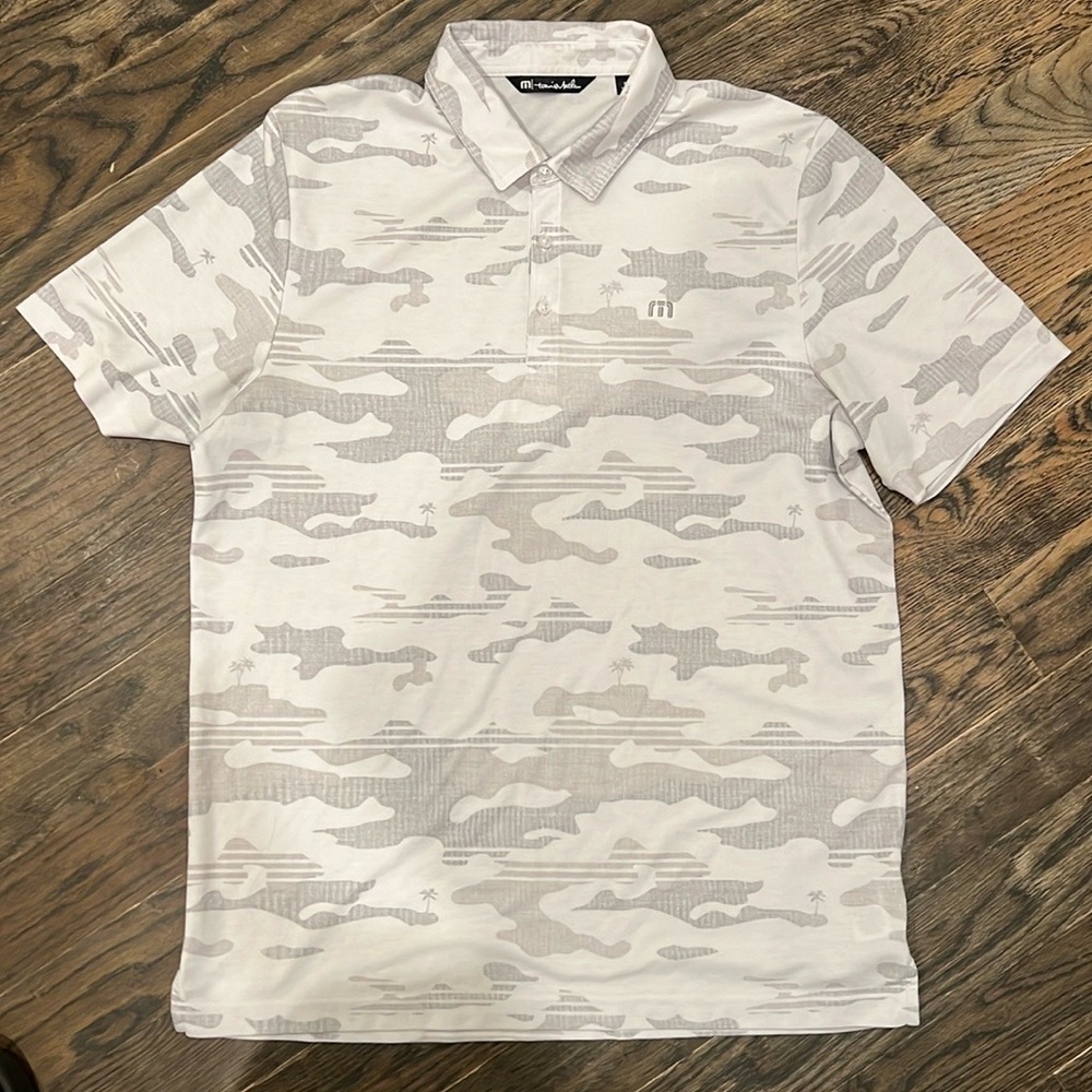TravisMathew Men’s Golf Polo Shirt! Size XL.